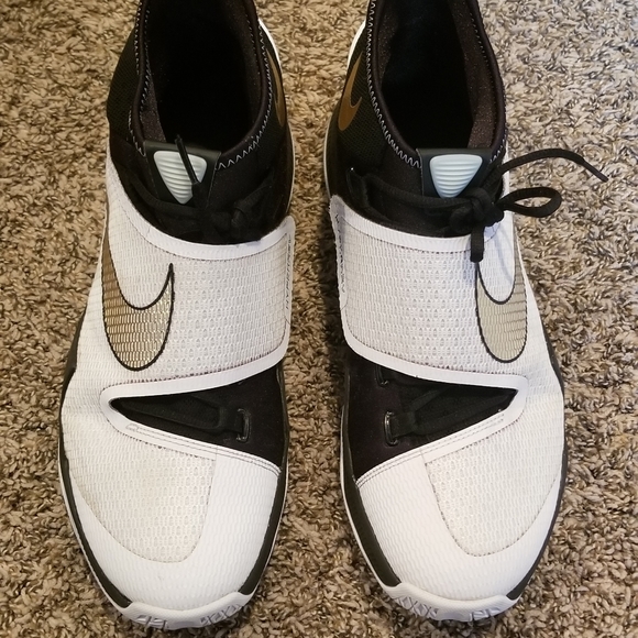 nike zoom hyperrev 2018